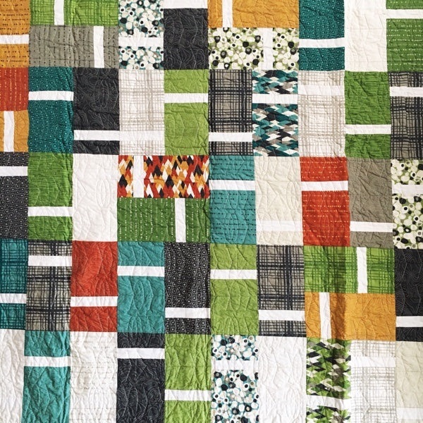 Dayhike quilt pattern by Amy Ellis – modern design using Layer Cake fabrics